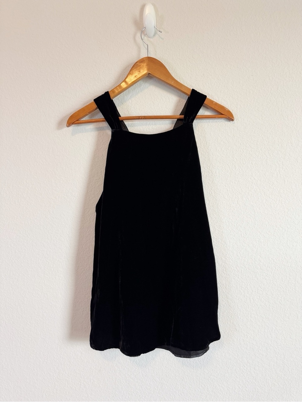 Sundance Bella Elegance Black Velvet Sleevless Halter Top Holiday Party Top 12 - Picture 6 of 8